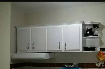 muebles y colchones - Gabinete blanco con esquinero 