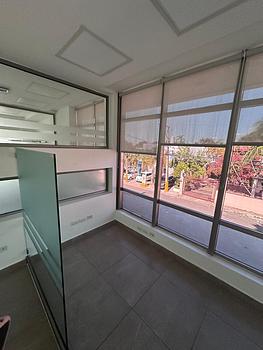 oficinas y locales comerciales - Oficina Amueblado en renta, Ensanche Julieta