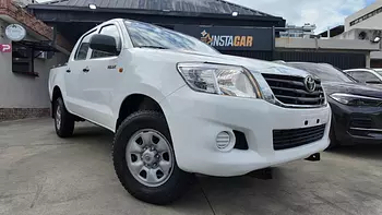 jeepetas y camionetas - TOYOTA HILUX 2012