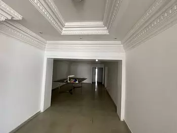 apartamentos - Se alquila apartamento clásico vacío en Evaristo Morales