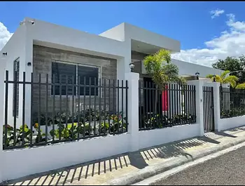 casas - CASA EN RENTA EN LLANOS DE GURABO, SANTIAGO.