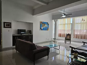 apartamentos - Apartamento estilo clasico totalmente amueblado de tres habitaciones