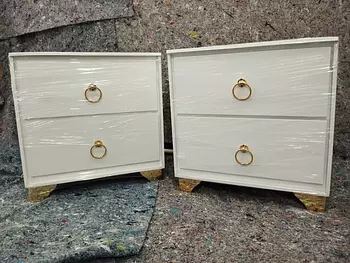 muebles y colchones - Mesas de noche en color blanco 🤍 con dorado 
