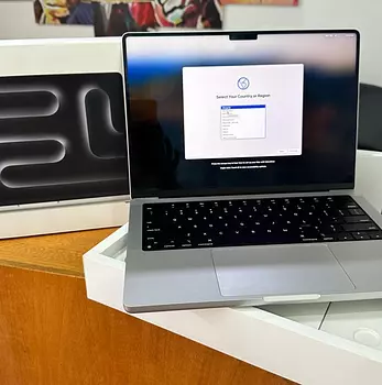 computadoras y laptops - MACBOOK PRO CHIP M3 PRO - 512GB SSD - 18GB SSD - 14 INCH - SILVER