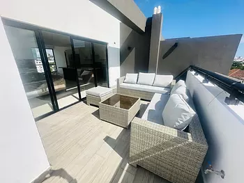 penthouses - Evaristo morales 

Tenemos disponibles PENTHOUSE 2 niveles 
Semi amueblado 


