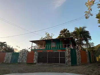 solares y terrenos - Finca de 7 Tareas con Caseta y Piscina en Las Montañas 