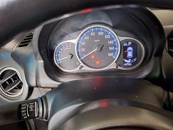 carros - Mazda Demio 2015