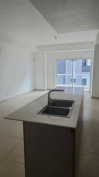 apartamentos - Alquilo apartamento de 2 habitaciones con línea blanca en Serralles
