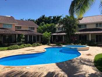 casas vacacionales y villas - Oportunidad de villa en metro country club