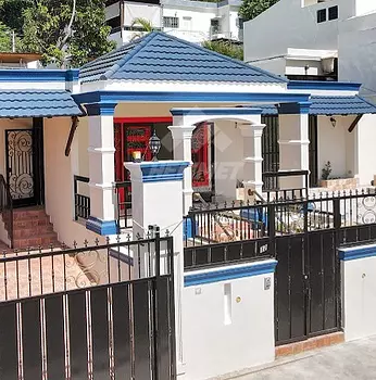 casas - CASA REMODELADA CON TERRAZA LOS CERROS DE GURABO STGO. 