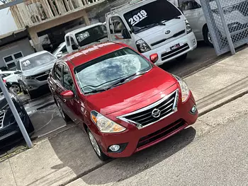 carros - 2019 NISSAN VERSA SV CLEAN CARFAX