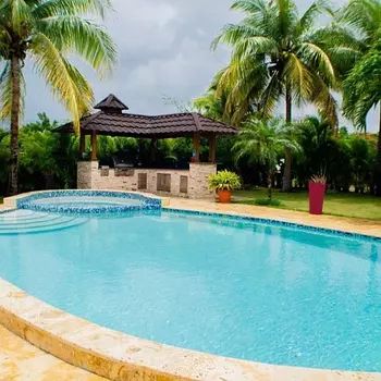 casas vacacionales y villas - venta de Villa amueblada con piscina en metro country club Juan dolió con 1013mt