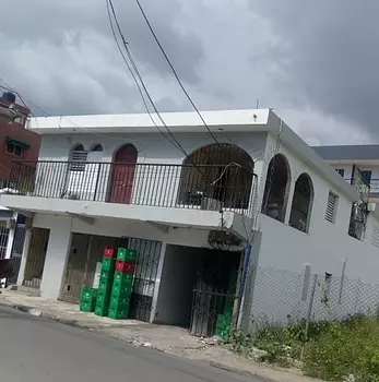 casas - SIN INTERMEDIARIOS VENDO CASA CON LOCAL EN LA PRIMERA----ESCRIBENOS
