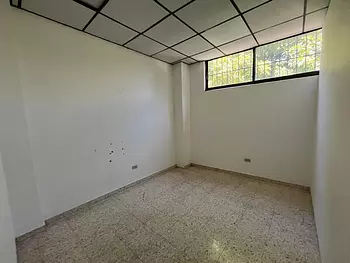 oficinas y locales comerciales - Local comercial en reconocida plaza del ensanche Naco