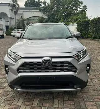 jeepetas y camionetas - Toyota rav4 2020 limited 