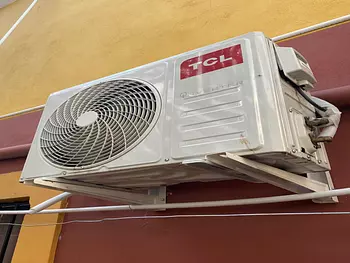 aires acondicionados y abanicos - Aire Acondicionado TCL Inverter 12,000 BTU - Eficiencia 18, Poco uso  