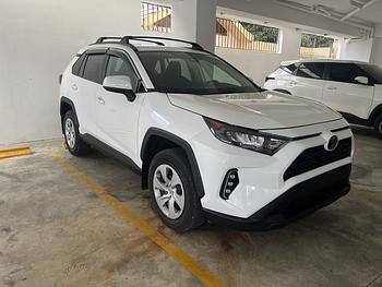 jeepetas y camionetas - Se vende RAV4 LE AWD 2020 - Blanca!