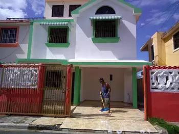 casas - ALQUILO CASA EN BAYONA RESIDENCIAS L YNIA