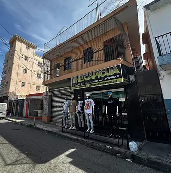 oficinas y locales comerciales - Edificio de uso mixto en Villa Consuelo 