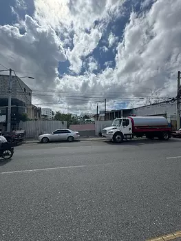 solares y terrenos -  Solar de 804 Metros En La Avenida Los Próceres