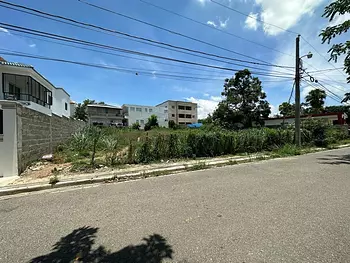 solares y terrenos - Solar con 934 Mts2 en Jardines del Yaque 