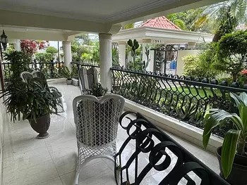 casas - Venta de lujosa casa en Urbanizacion Fernandez