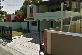 casas - RENTO HERMOSA CASA CON DOS NIVELES EN URBANIZACION FERNANDEZ SIN INTERMEDIARIOS