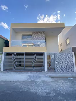 casas - CASA DE 2 STO DGO ESTE CON ASESÓ POR LA ECOLÓGICA Y LA ATOPISTA DE SAB ISIDRO