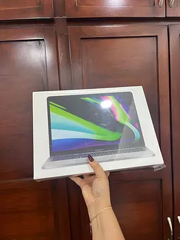 computadoras y laptops - MACBOOK PRO CHIP M2 /8GB RAM /256GB SSD /13-INCH/ SPACE GRAY/ NUEVA-SELLADA