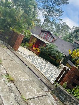 casas vacacionales y villas - Descubre tu refugio ideal en Monte Bonito, Jarabacoa. Naturaleza, lujo y paz.