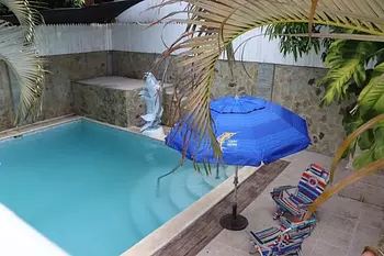 casas - Casa en lugar tranquilo con muy buen espacio y mucho patio