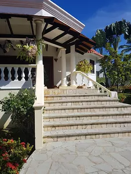 casas - Alquiler Casa de 2 Habitaciones Frente a la Playa de Sosua