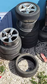 otros vehiculos - Gomas para camaro # 18 y 20 usadas RD$ 1500