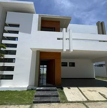 casas - CASA EN VENTA A MINUTOS DEL AEROPUERTO CIBAO.