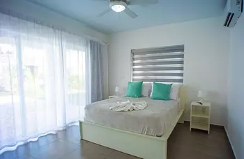 casas vacacionales y villas - Villa excelente para vivir o invertir en residencial privado con playa