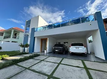 casas - Moderna Casa de Venta en Villa Maria 