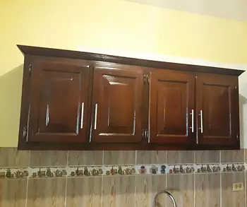 muebles y colchones - Gabinete en madera de cuatro puertas 