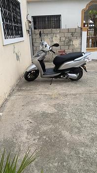 motores y pasolas - Motocicleta marca Motobison 2024 modelo Lead 150 Gris