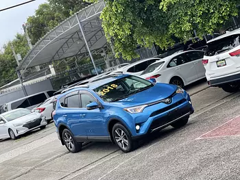 jeepetas y camionetas - 2018 Toyota RAV4 XLE AWD CLEAN CARFAX