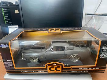 hobby y coleccion - carro a escala 1:18 edicion especial mustang shelby 69 