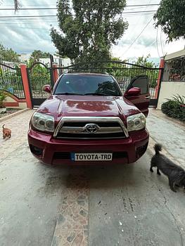 jeepetas y camionetas - Toyota 4Runner SRV SR5 2006 4x2 rojo vino