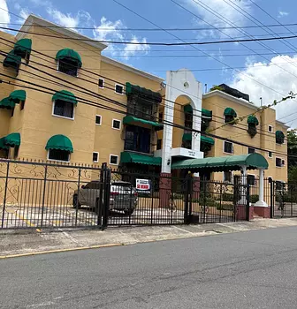 apartamentos - Se vende segundo nivel en la urbanización los rios. Frente al jardín botánico.