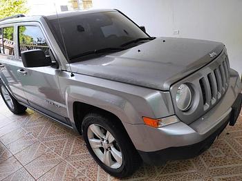 jeepetas y camionetas - JEEP PATRIOT AUTOMATICO 2016