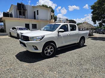 jeepetas y camionetas - Toyota hilux 2020 mecanica 4×4.