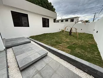 casas - Amplia Casa Familiar en alquiler 