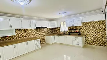casas - Casa en Venta de Oportunidad en Charles de gaulle Santo Domingo Este