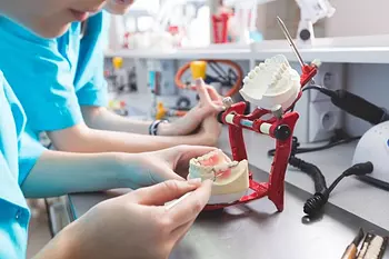 empleos disponibles - LOGISTICA EN ASISTENTE DENTAL / LABORATORISTA DENTAL E HIGIENISTA DENTAL 
