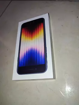 celulares y tabletas - Se vende iPhone Se ,Midnight 64 GB,3ra Gen 5G